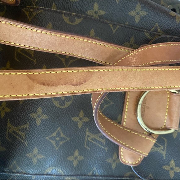 Louis Vuitton Montsouris MM Backpack - Picture 8 of 12